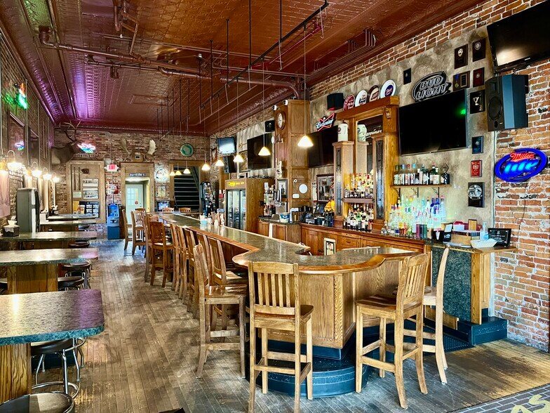 180 1st St N, Wisconsin Rapids, WI à vendre - Photo intérieure - Image 2 de 33