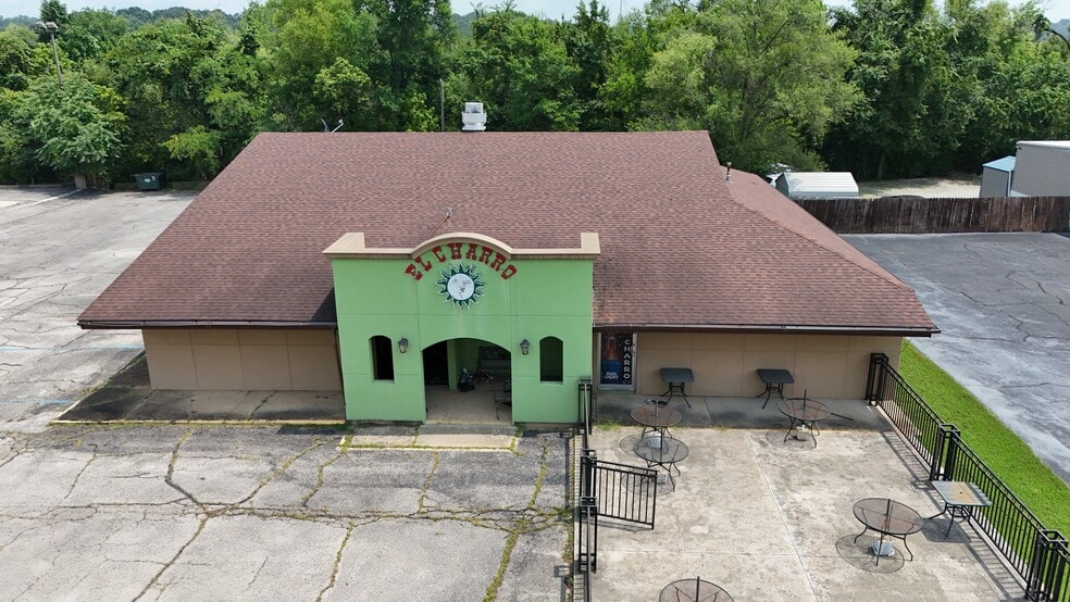 1710 Porter Wagoner Blvd, West Plains, MO for sale - Primary Photo - Image 1 of 7