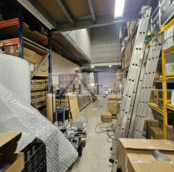 Industrial in Lieusaint for sale - Building Photo - Image 2 of 5