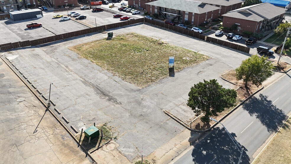 948 SW Grand Blvd, Oklahoma City, OK à louer - Photo du bâtiment - Image 2 de 7