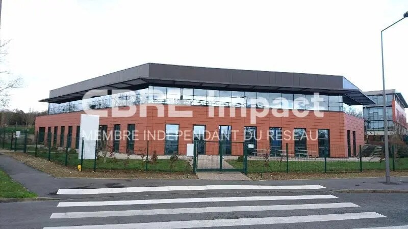 Office in Reims for lease - Building Photo - Image 2 of 8