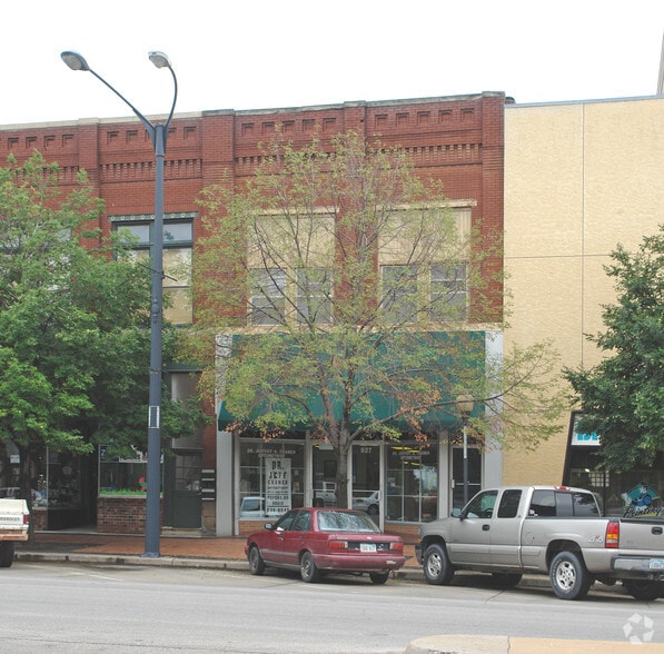 927 S Kansas Ave, Topeka, KS for sale - Primary Photo - Image 2 of 3