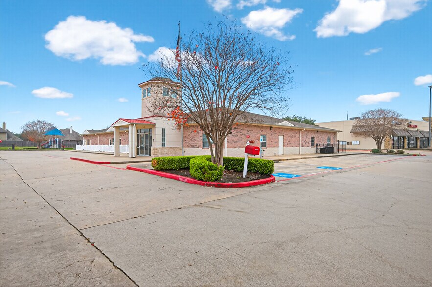 8525 Queenston Blvd, Houston, TX à vendre - Photo du bâtiment - Image 2 de 108