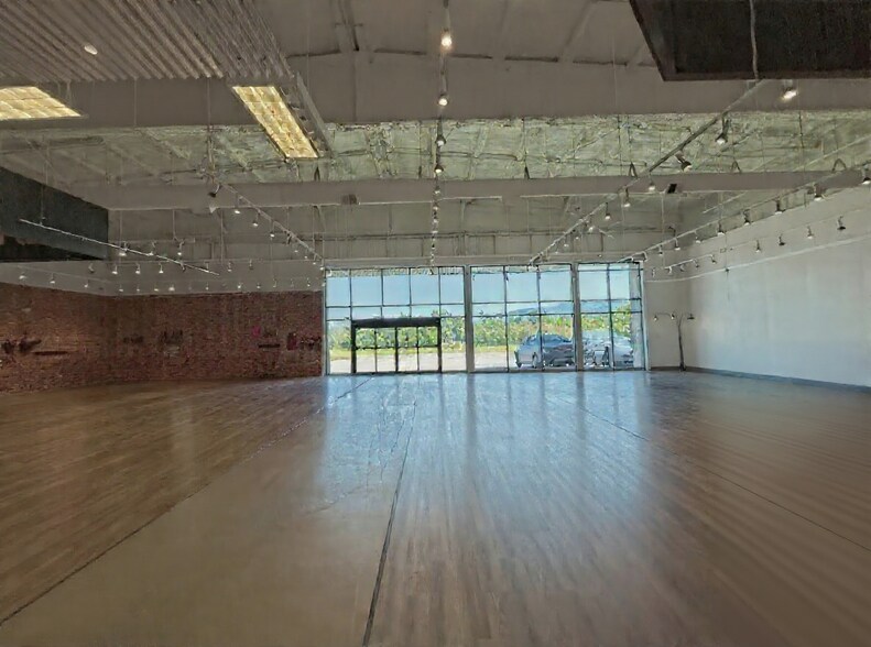 105 Gallery Ln, Morristown, VT à louer - Photo du bâtiment - Image 3 de 4