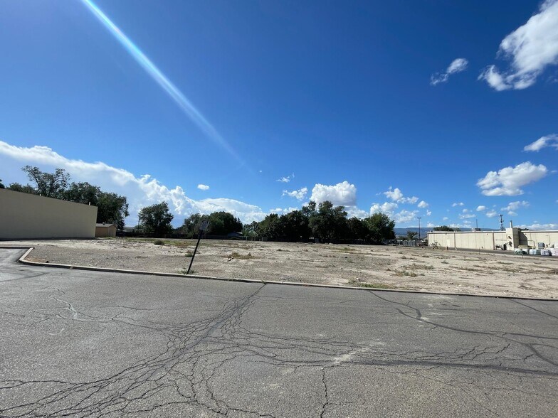 3225 I-70 Business Loop, Clifton, CO à vendre - Photo du bâtiment - Image 2 de 5