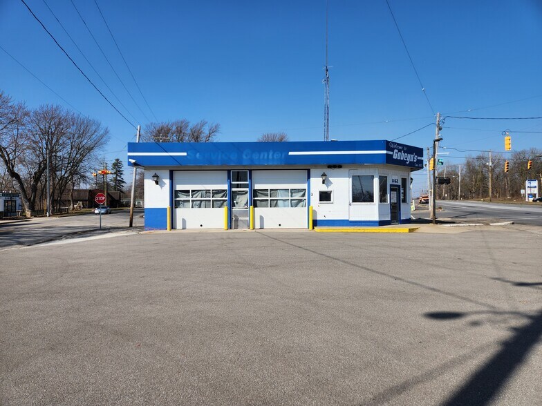 6162 Dixie Hwy, Bridgeport, MI à vendre - Photo du bâtiment - Image 1 de 8