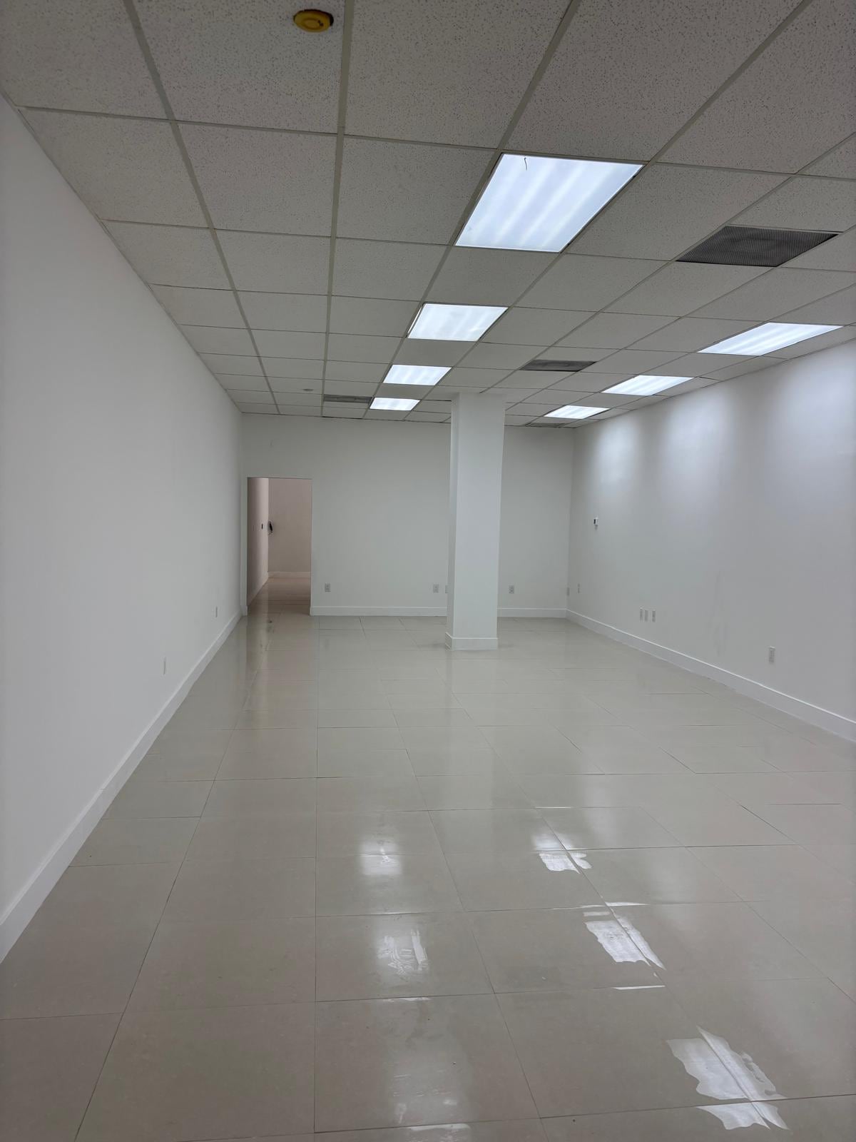 6658 Ridge Rd, Port Richey, FL for lease Interior Photo- Image 1 of 7