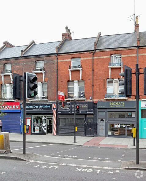 227-227A Holloway Rd, Londres à louer - Photo du bâtiment - Image 2 de 6