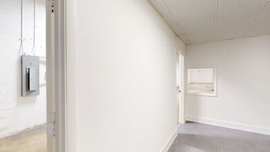 653 W 27th St, Hialeah, FL for lease Matterport 3D Scan- Image 1 of 6