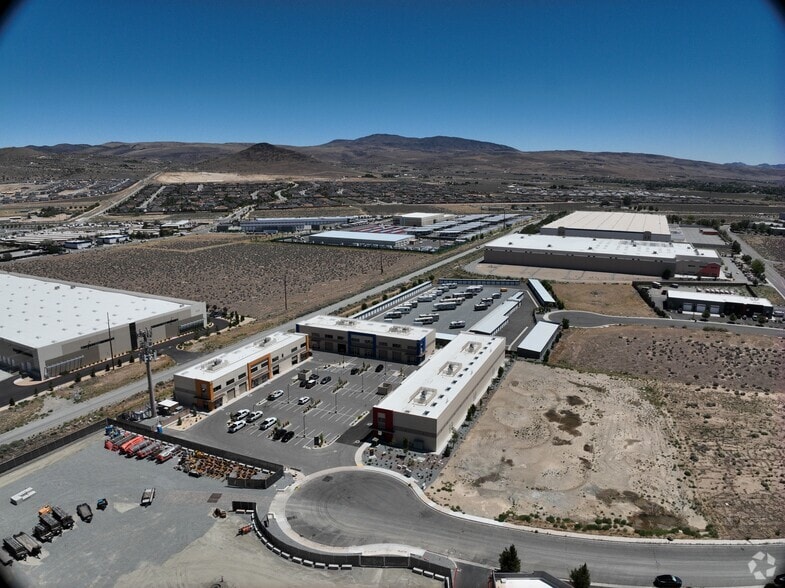 180 Design Pl, Sparks, NV for lease - Matterport Community - Image 2 of 14