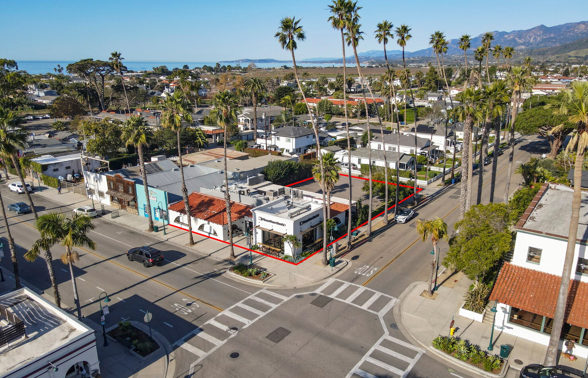 699 Linden Ave, Carpinteria, CA à louer Photo principale- Image 1 de 4