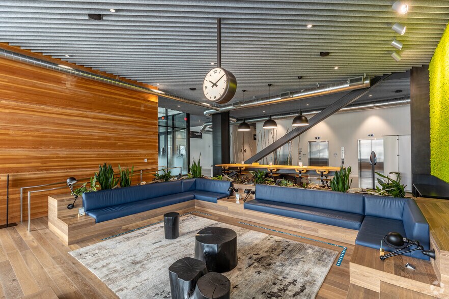 1895 NW Front Ave, Portland, OR à louer - Hall d’entrée - Image 2 de 37