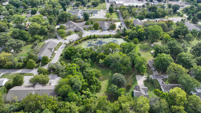 11400 Hidden Lake Dr, Kansas City, MO - aerial  map view - Image1