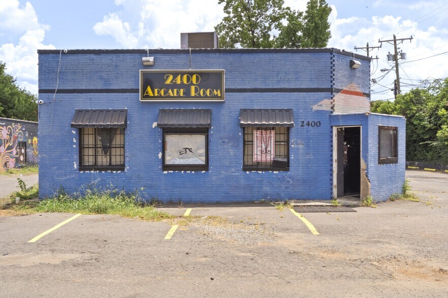 2400 N Tryon St, Charlotte, NC à vendre - Photo du bâtiment - Image 3 de 9