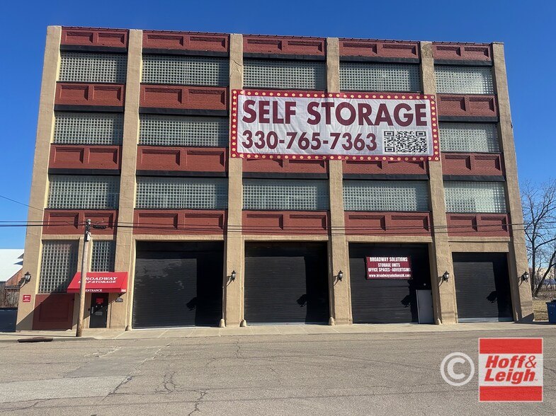 1025 S Broadway St, Akron, OH à vendre - Photo du bâtiment - Image 2 de 9