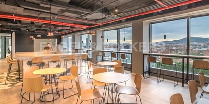 Passeig de la Zona Franca, Barcelona, Barcelona for lease Interior Photo- Image 2 of 8