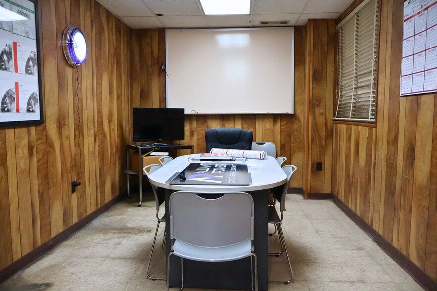 337 N Fairville Ave, West Hanover, PA for lease - Interior Photo - Image 3 of 29