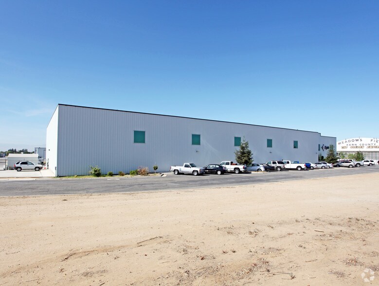 1105 Douglas St, Bakersfield, CA à vendre - Photo du bâtiment - Image 2 de 7