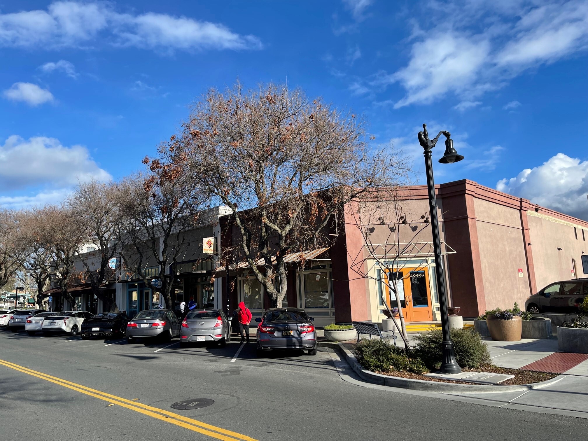 2002-2018 Salvio St, Concord, CA à louer Photo du b timent- Image 1 de 8