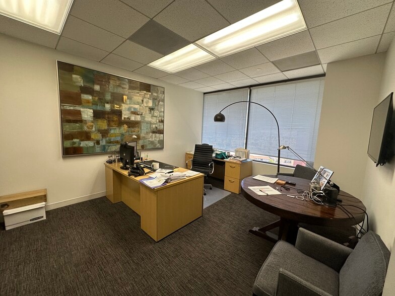 11777 San Vicente Blvd, Los Angeles, CA for lease - Interior Photo - Image 3 of 11