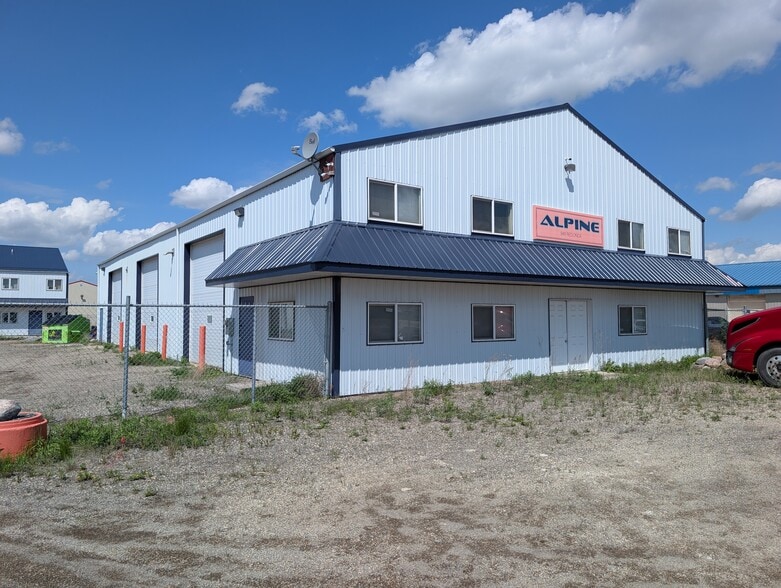 949 Redonda St, Winnipeg, MB à louer - Photo du bâtiment - Image 1 de 15