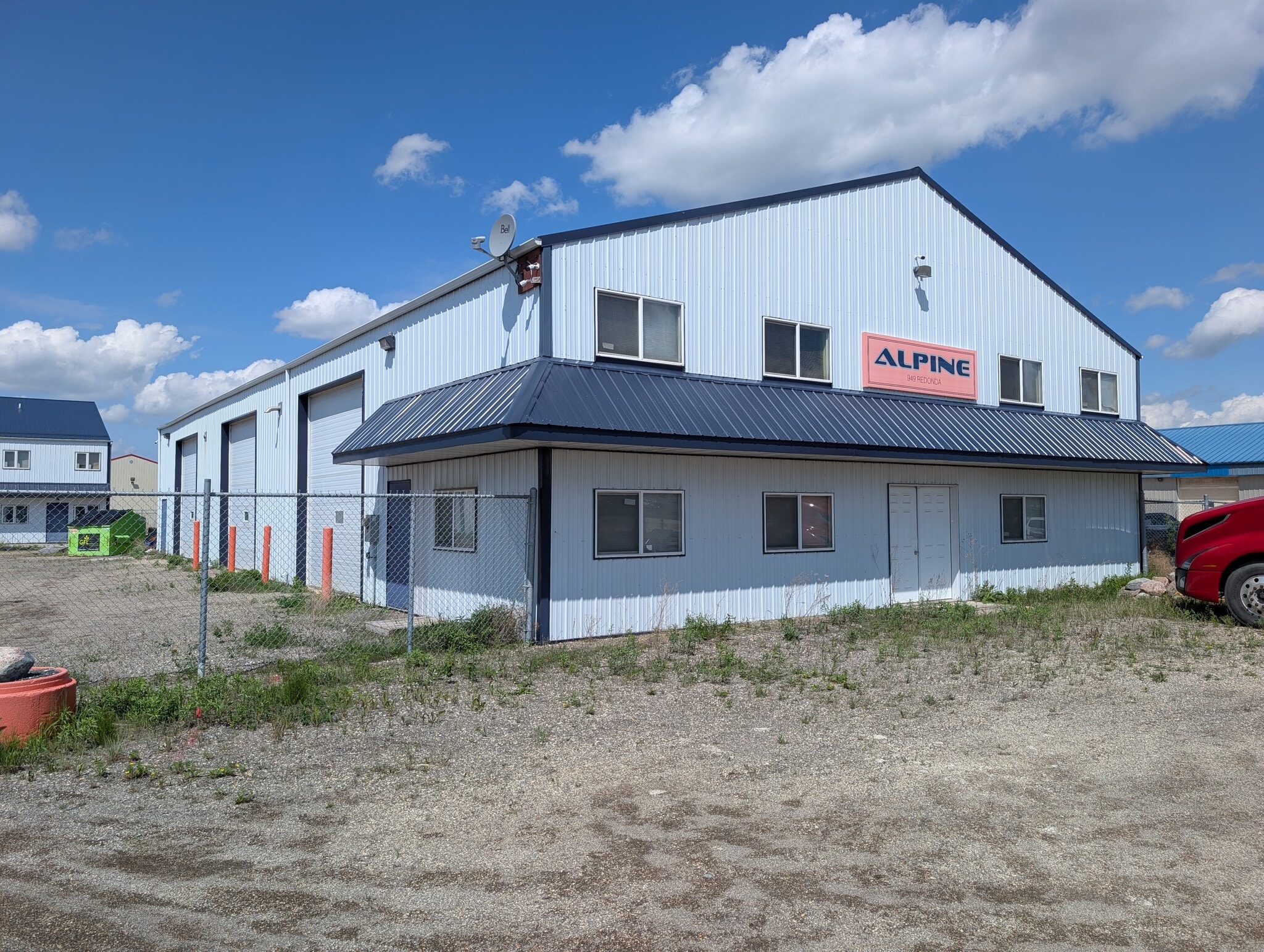949 Redonda St, Winnipeg, MB for lease Building Photo- Image 1 of 16