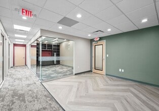 17015 Kenton Dr, Cornelius, NC for lease Interior Photo- Image 2 of 11