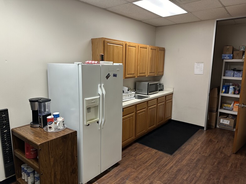 13610 Rankin Cir E, Houston, TX for lease - Interior Photo - Image 3 of 5