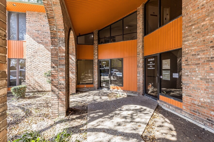 12989 Jupiter Rd, Dallas, TX for sale - Building Photo - Image 3 of 18