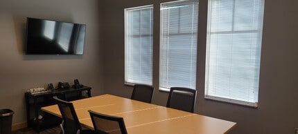 1429 W Saginaw St, East Lansing, MI for lease Interior Photo- Image 2 of 7