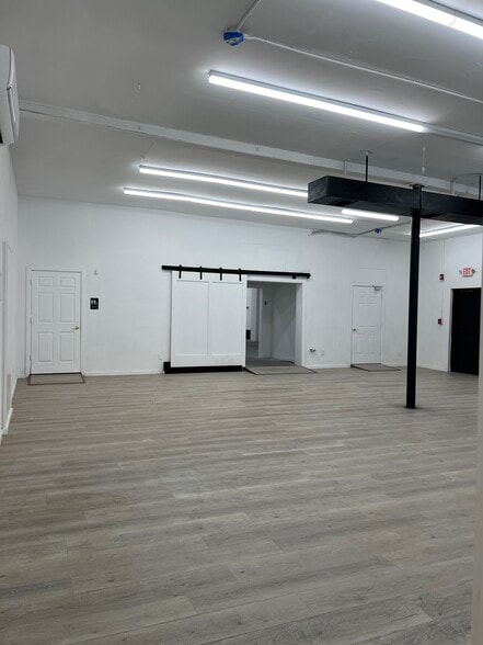 711 Broadway, Westwood, NJ à louer - Photo du bâtiment - Image 2 de 17