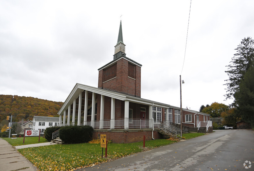 737 Elk St, Franklin, PA for sale - Primary Photo - Image 1 of 1