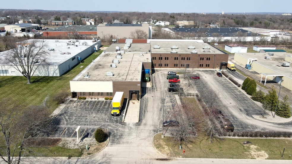 1270 Abbott Dr, Elgin, IL for lease - Building Photo - Image 2 of 9