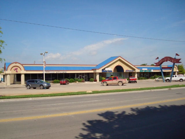 2201-2207 Central Ave, Dodge City, KS for sale - Building Photo - Image 2 of 13