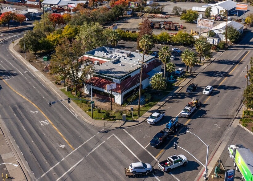 2490 Fair St, Chico, CA for lease - Building Photo - Image 1 of 17
