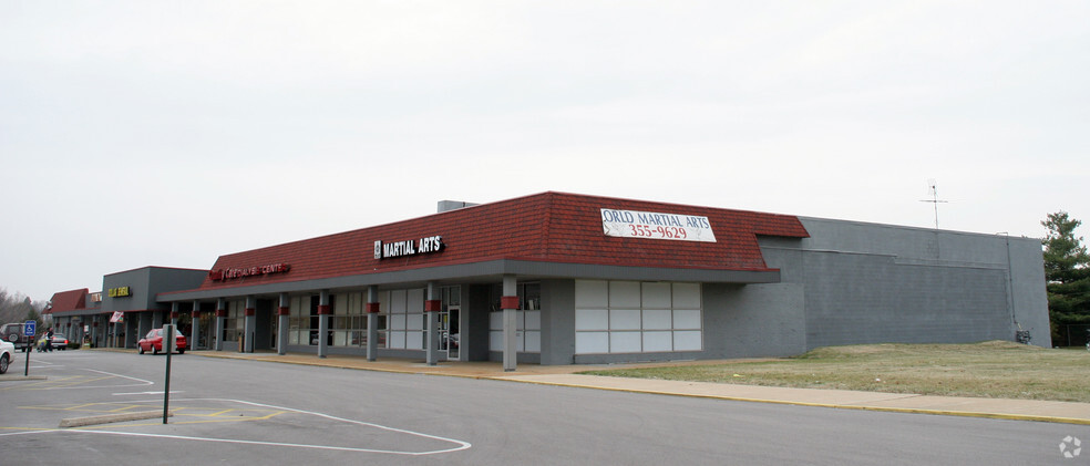 6801-6877 Parker Rd, Florissant, MO for lease - Building Photo - Image 2 of 17