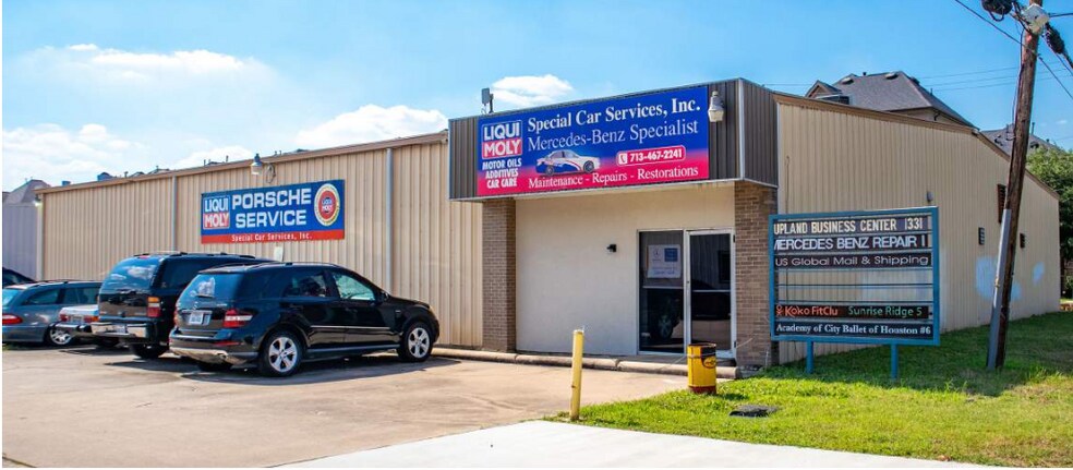 1331 Upland Dr, Houston, TX à vendre - Photo du bâtiment - Image 1 de 4