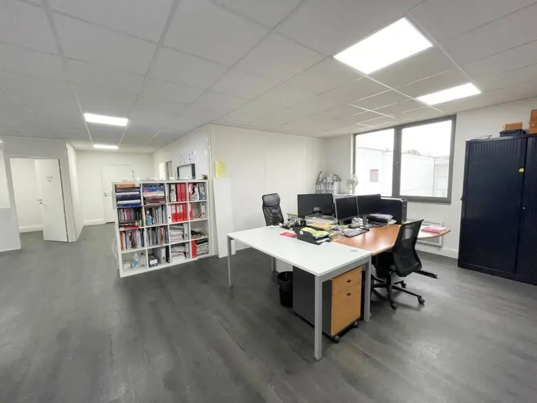 Quai De Bezons, Argenteuil for lease Interior Photo- Image 1 of 3