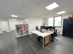 Quai De Bezons, Argenteuil for lease Interior Photo- Image 1 of 3
