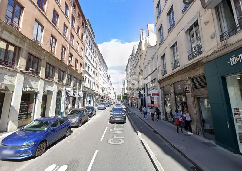 Retail in Lyon for lease - Building Photo - Image 3 of 4
