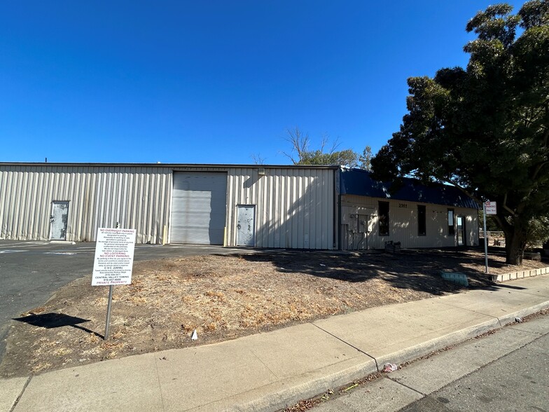 2947 Ramona Ave, Sacramento, CA for sale - Building Photo - Image 1 of 1