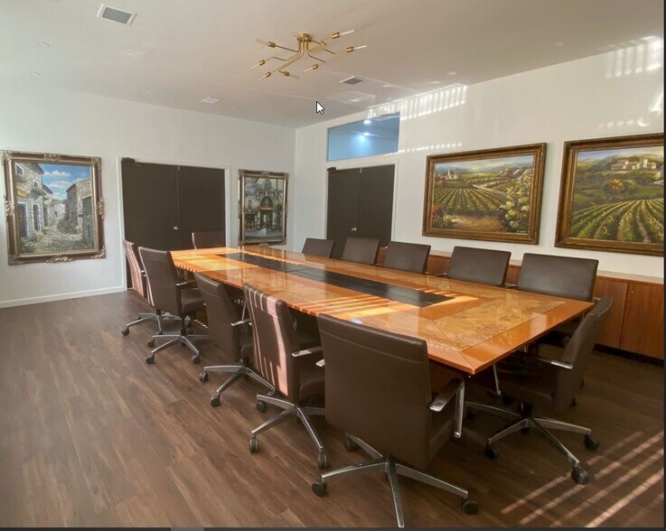 26-32 Bond St, Westbury, NY à vendre - Photo du bâtiment - Image 3 de 35