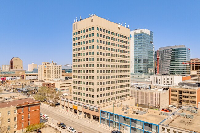 Plus de détails pour 233 Kennedy St, Winnipeg, MB - Bureau, Bureau/Commerce de détail à louer