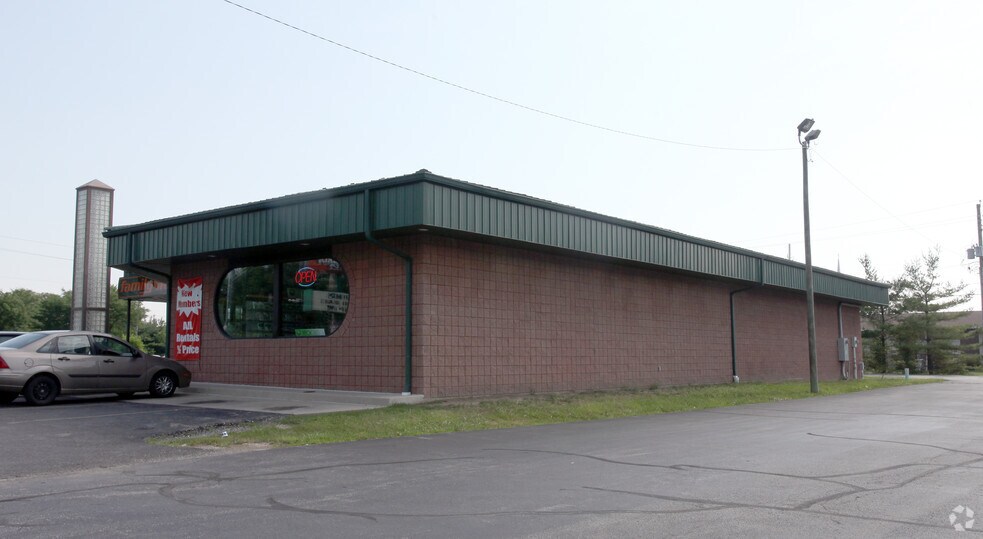 1551 N Post Rd, Indianapolis, IN for lease - Building Photo - Image 2 of 2