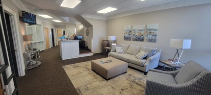 285 S Stratford Rd, Winston-Salem, NC for lease Lobby- Image 2 of 3