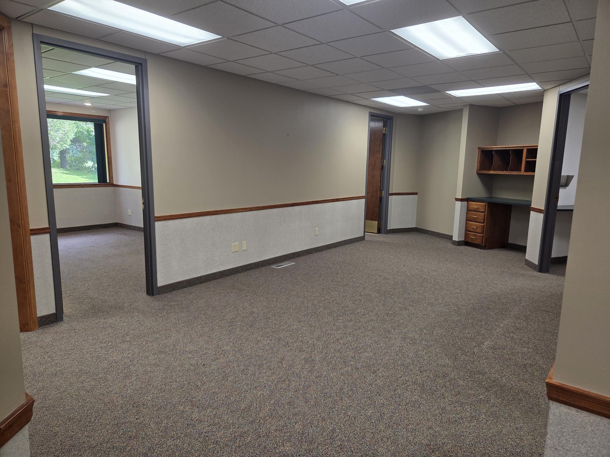 19232 Evans St NW, Elk River, MN for lease Interior Photo- Image 1 of 7
