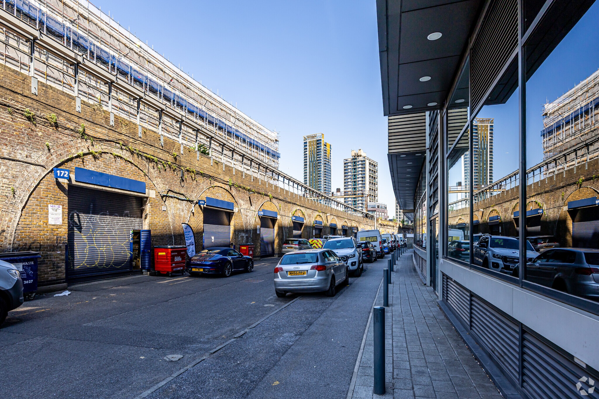 172 Robert Dashwood Way, London for lease Primary Photo- Image 1 of 3