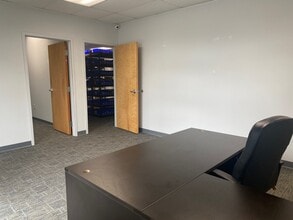 215 Industrial Ave, Greensboro, NC for lease Building Photo- Image 2 of 8