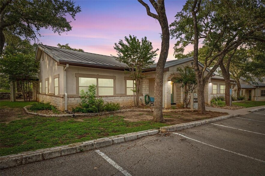 800 W Highway 290, Dripping Springs, TX à vendre - Photo du bâtiment - Image 2 de 30