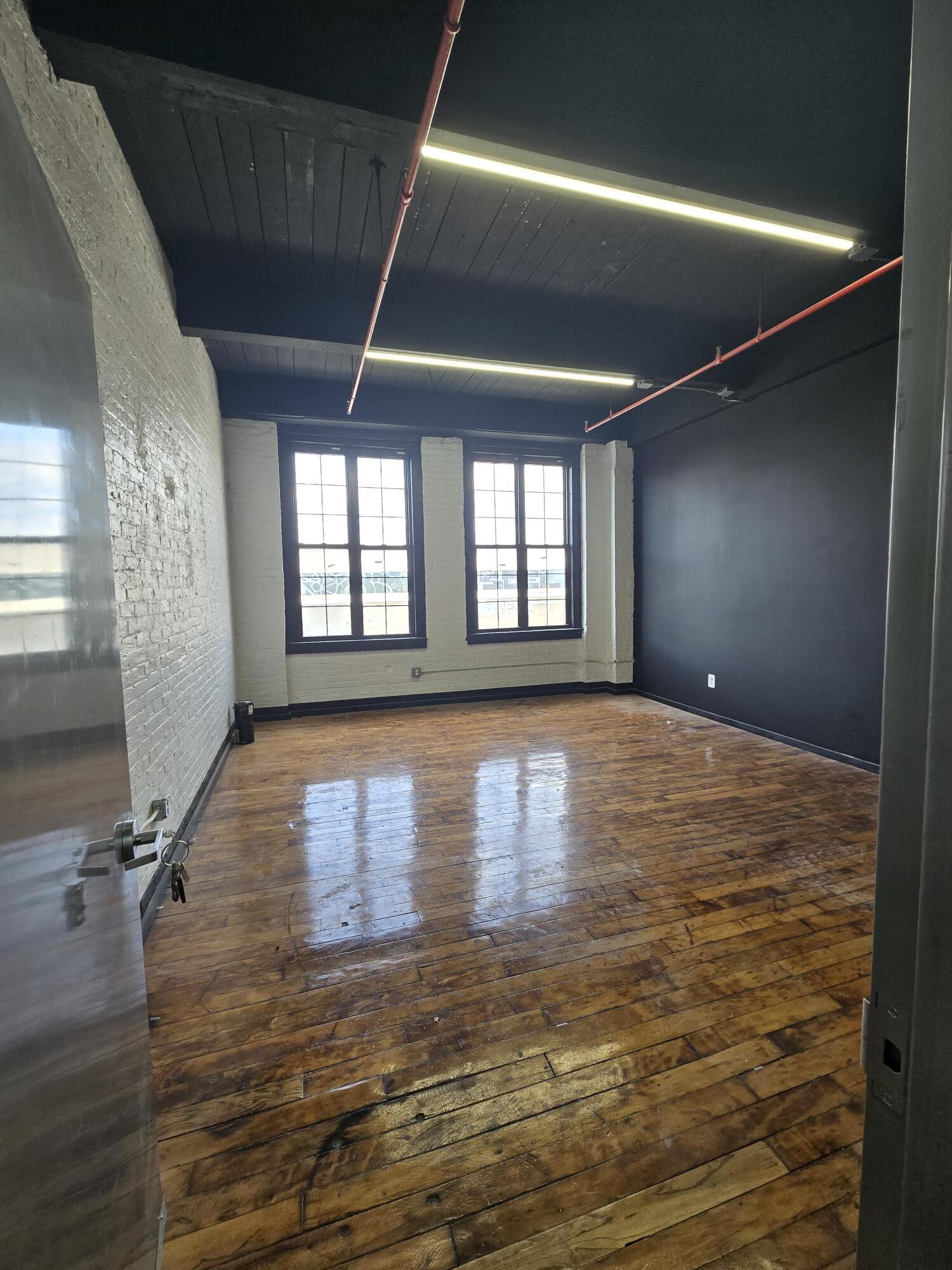 432 Austin Pl, Bronx, NY for lease Interior Photo- Image 1 of 3
